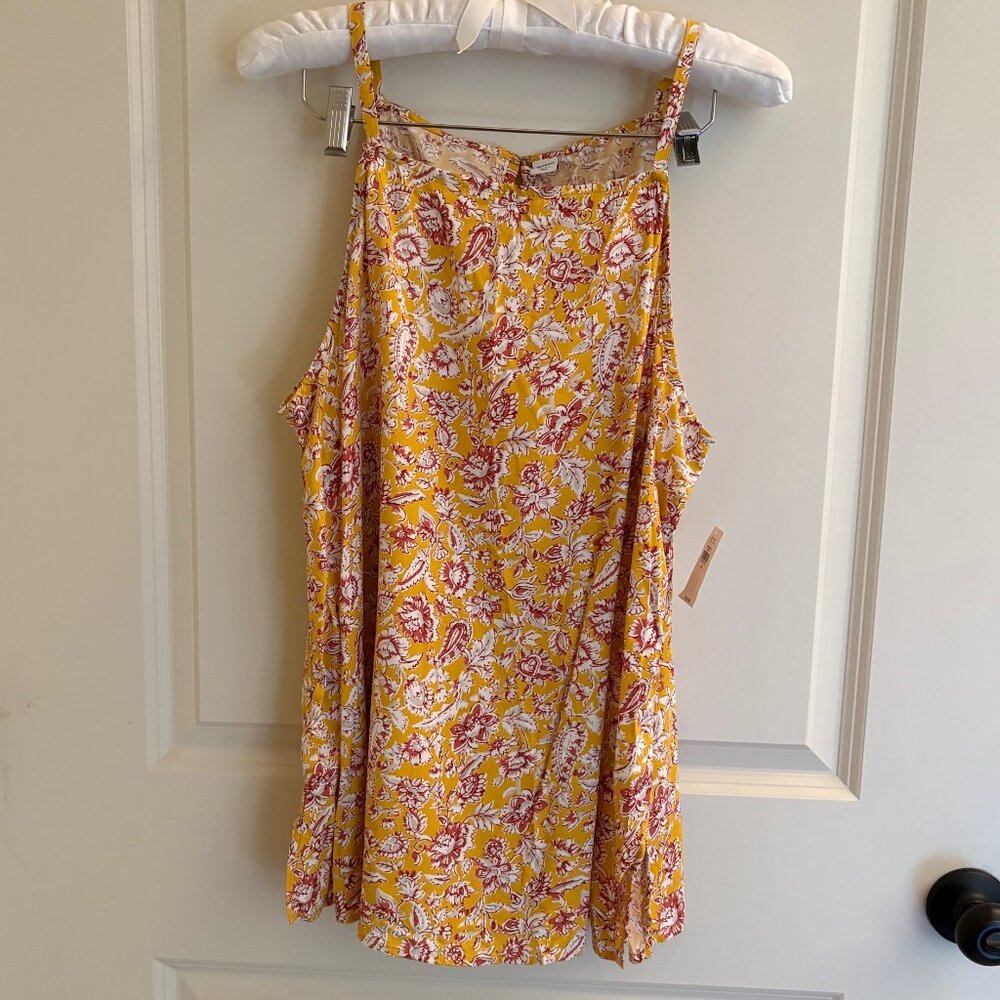NWT Old Navy Floral Camisole Top Split Sides Keyhole Back Size XL